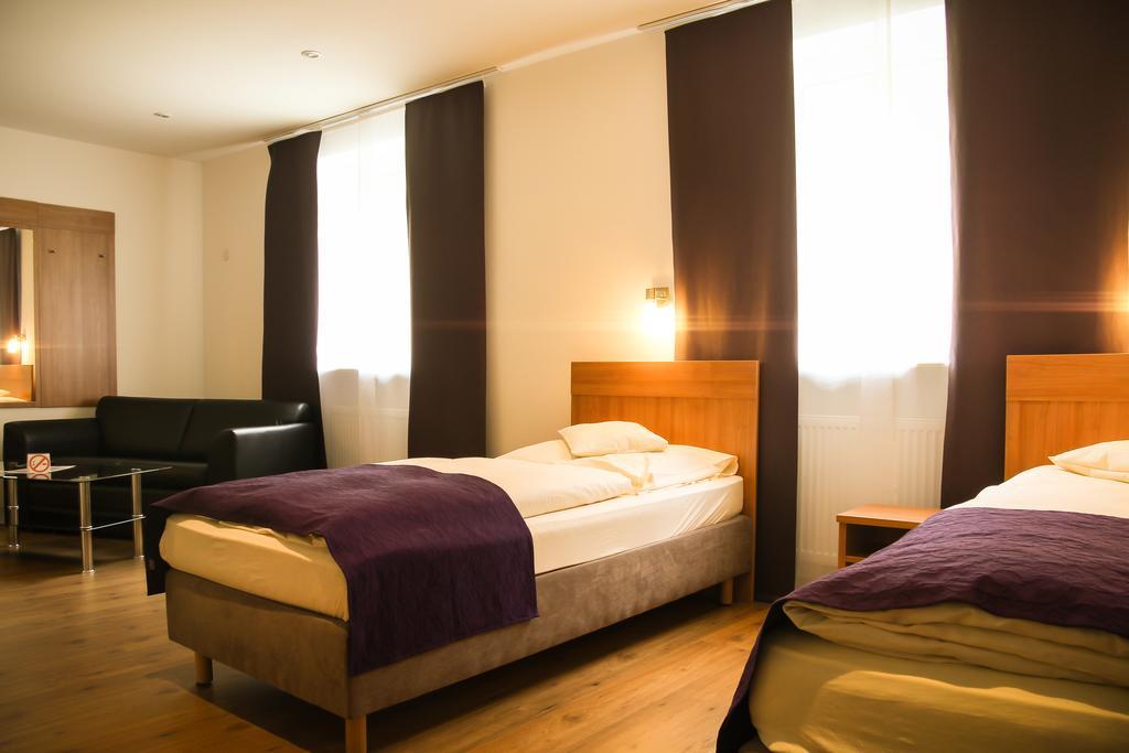 Hotel Waldlust B&B Schwandorf in Bayern Exterior photo